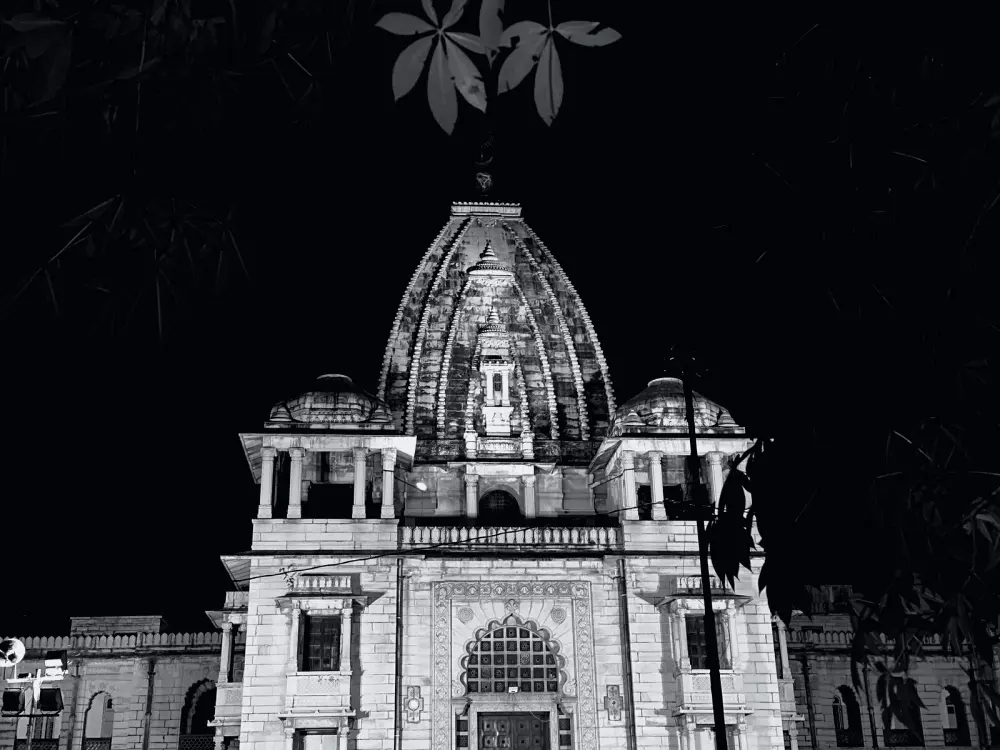 Laxmi Vilas Palace in Vadodara at night